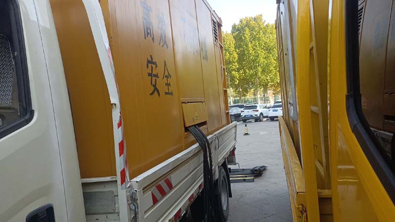 仁布如何判断柴油发电机组和UPS电源的切换时间是否符合要求？