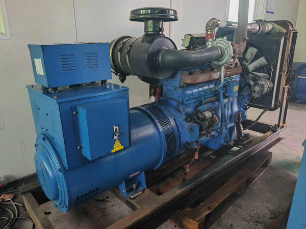 仁布100kW柴油发电机组使用多级机油有哪些优缺点？